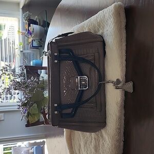 Guess Purse/Handbag